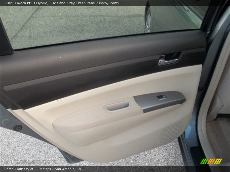 Tideland Gray Green Pearl / Ivory/Brown 2005 Toyota Prius Hybrid