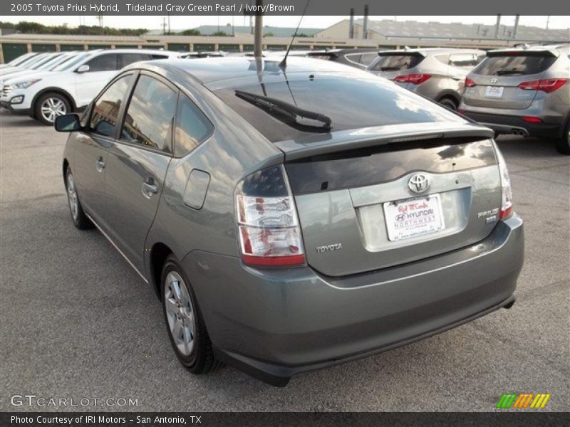 Tideland Gray Green Pearl / Ivory/Brown 2005 Toyota Prius Hybrid
