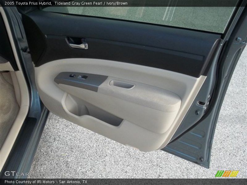 Tideland Gray Green Pearl / Ivory/Brown 2005 Toyota Prius Hybrid