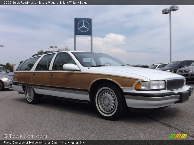 Front 3/4 View of 1996 Roadmaster Estate Wagon