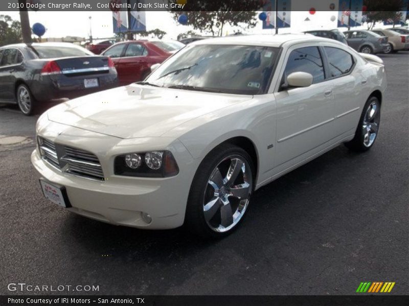 Cool Vanilla / Dark Slate Gray 2010 Dodge Charger Rallye
