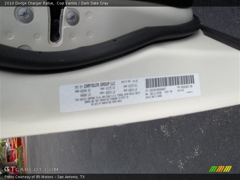 Cool Vanilla / Dark Slate Gray 2010 Dodge Charger Rallye