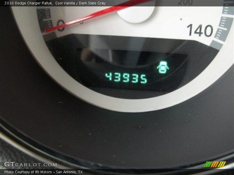 Cool Vanilla / Dark Slate Gray 2010 Dodge Charger Rallye