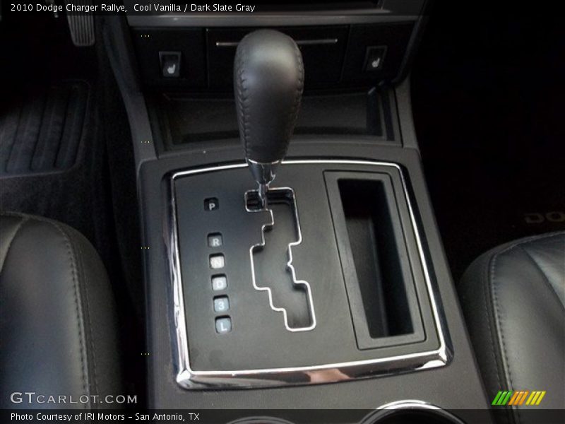 Cool Vanilla / Dark Slate Gray 2010 Dodge Charger Rallye