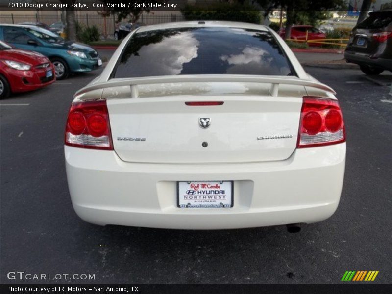 Cool Vanilla / Dark Slate Gray 2010 Dodge Charger Rallye