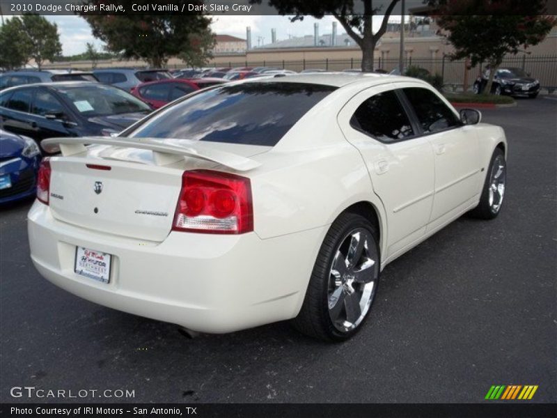 Cool Vanilla / Dark Slate Gray 2010 Dodge Charger Rallye