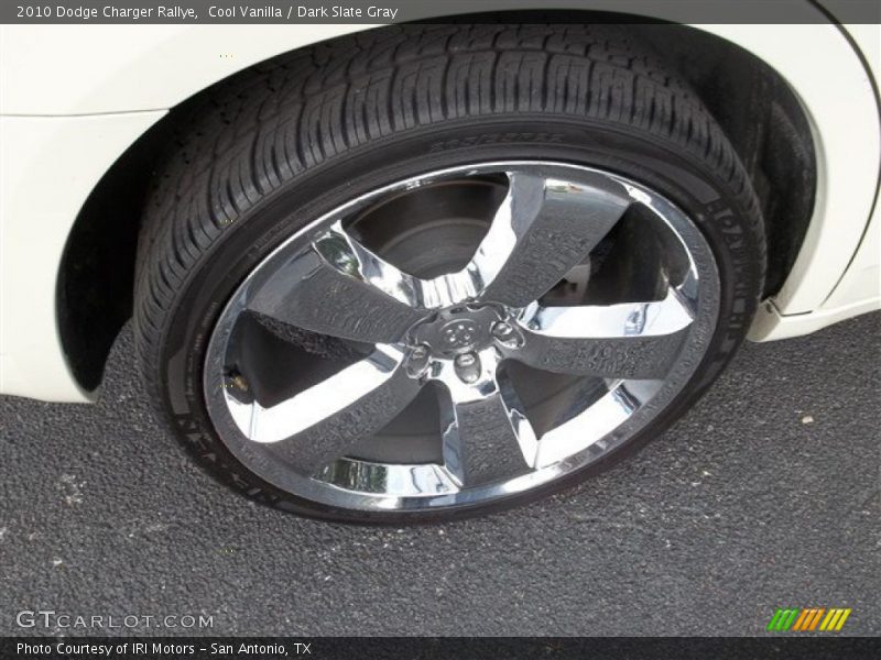 Cool Vanilla / Dark Slate Gray 2010 Dodge Charger Rallye