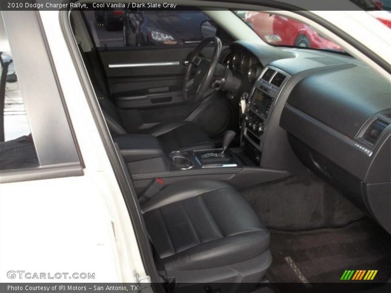 Cool Vanilla / Dark Slate Gray 2010 Dodge Charger Rallye