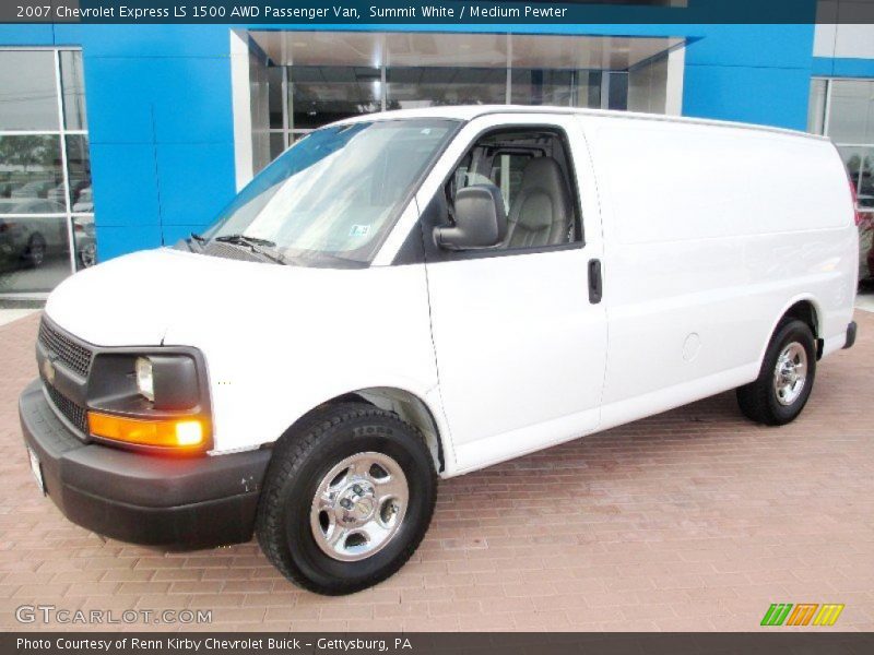 Front 3/4 View of 2007 Express LS 1500 AWD Passenger Van