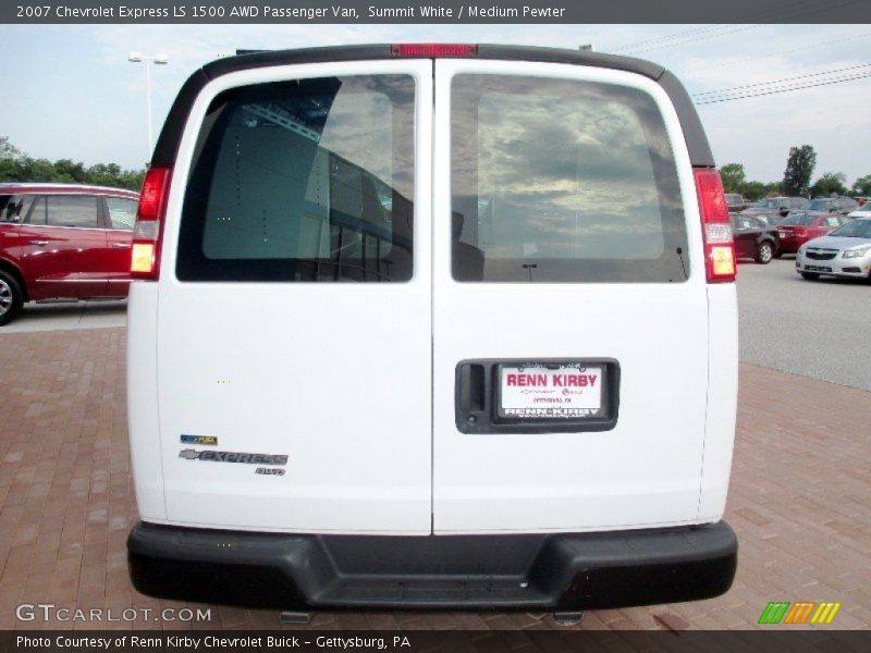 Summit White / Medium Pewter 2007 Chevrolet Express LS 1500 AWD Passenger Van