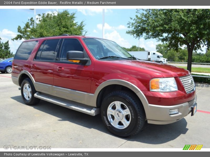 Front 3/4 View of 2004 Expedition Eddie Bauer