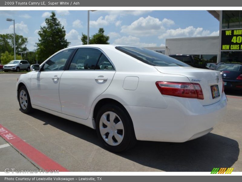 Super White / Ash 2009 Toyota Camry LE