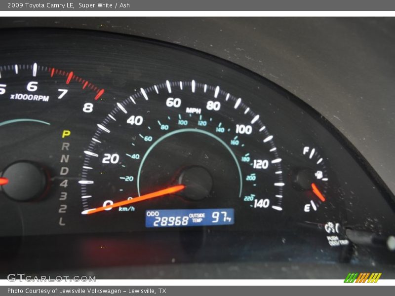 Super White / Ash 2009 Toyota Camry LE