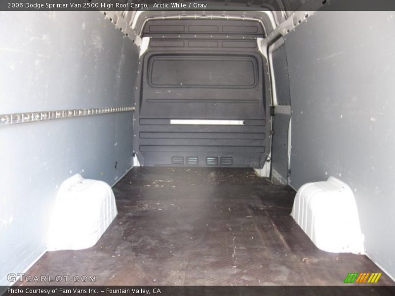  2006 Sprinter Van 2500 High Roof Cargo Trunk