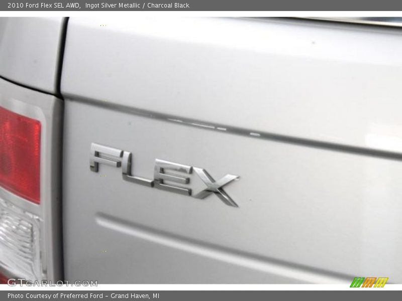 Ingot Silver Metallic / Charcoal Black 2010 Ford Flex SEL AWD