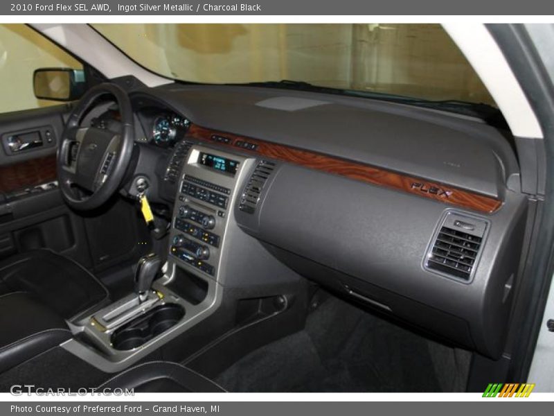 Ingot Silver Metallic / Charcoal Black 2010 Ford Flex SEL AWD