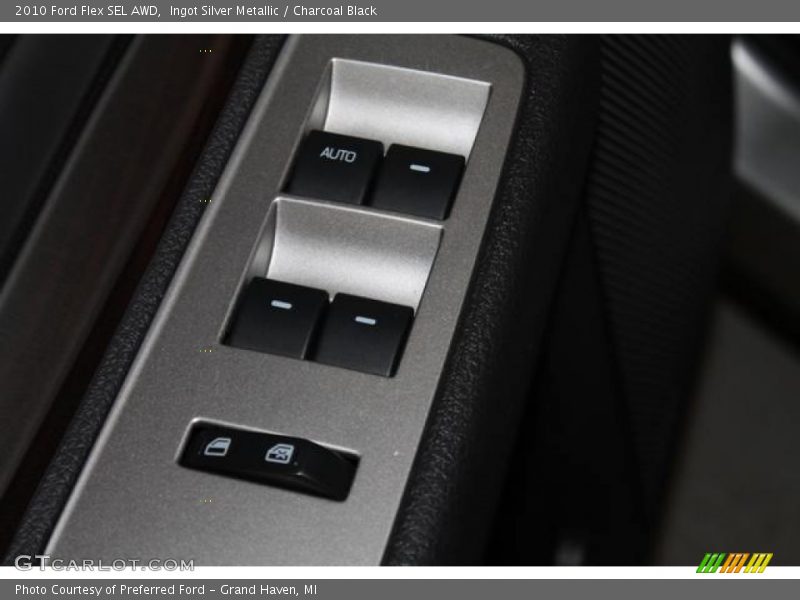 Ingot Silver Metallic / Charcoal Black 2010 Ford Flex SEL AWD