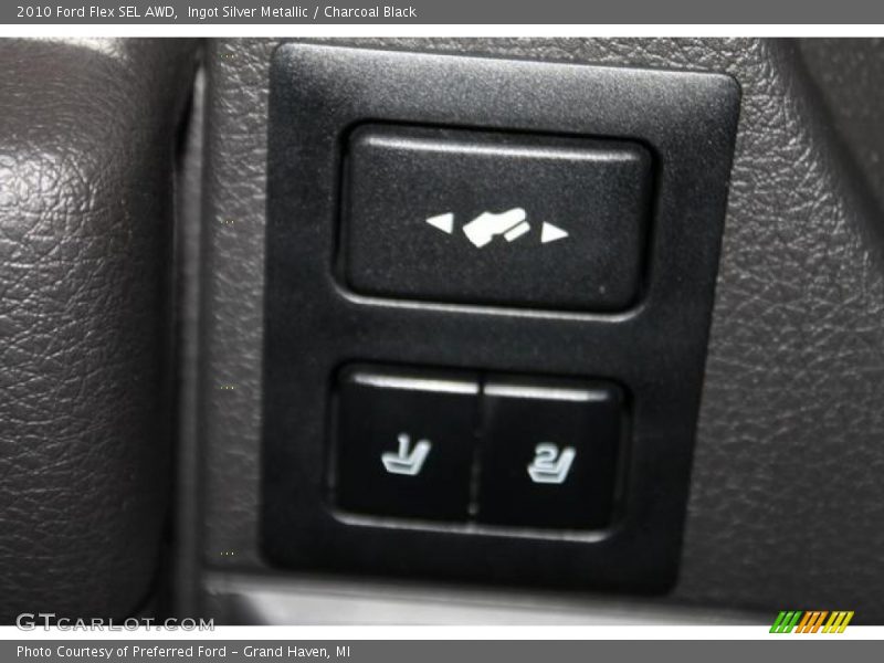 Ingot Silver Metallic / Charcoal Black 2010 Ford Flex SEL AWD