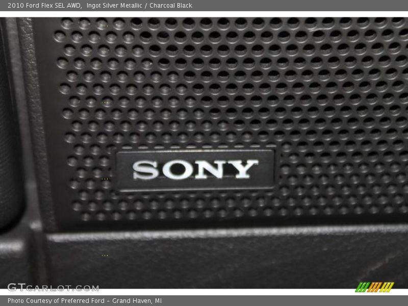 Ingot Silver Metallic / Charcoal Black 2010 Ford Flex SEL AWD