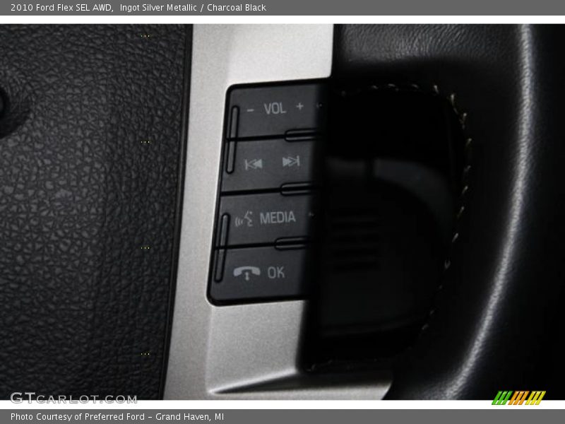 Ingot Silver Metallic / Charcoal Black 2010 Ford Flex SEL AWD