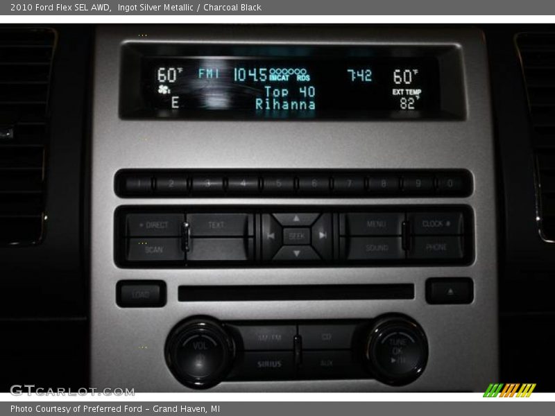 Ingot Silver Metallic / Charcoal Black 2010 Ford Flex SEL AWD