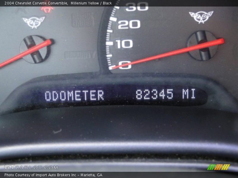 Millenium Yellow / Black 2004 Chevrolet Corvette Convertible