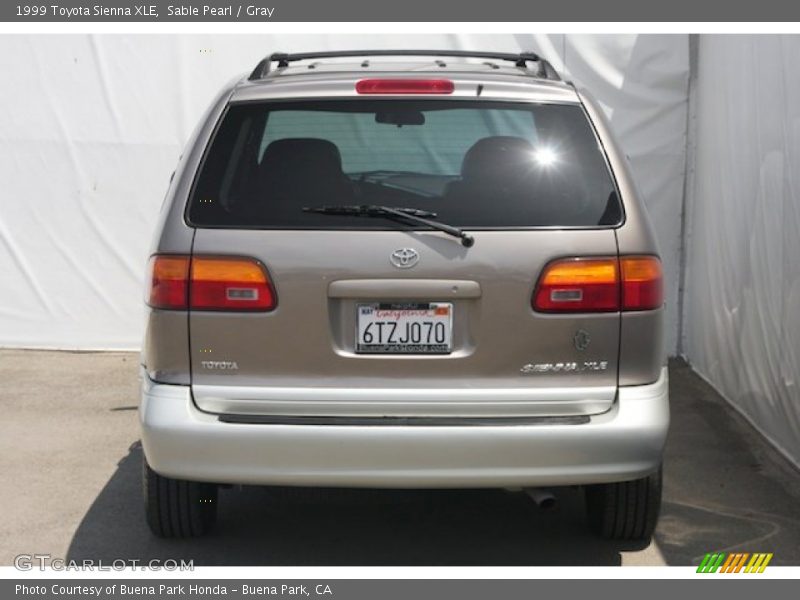 Sable Pearl / Gray 1999 Toyota Sienna XLE