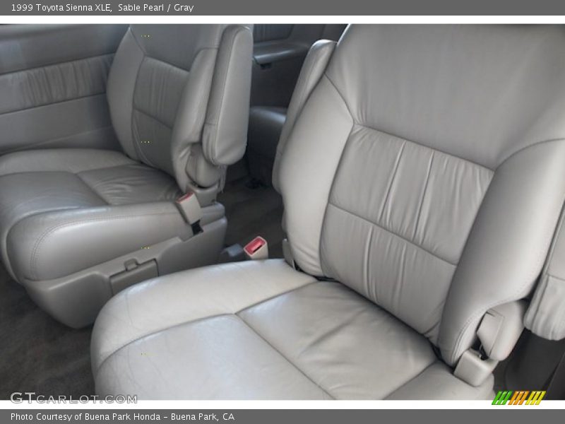 Sable Pearl / Gray 1999 Toyota Sienna XLE