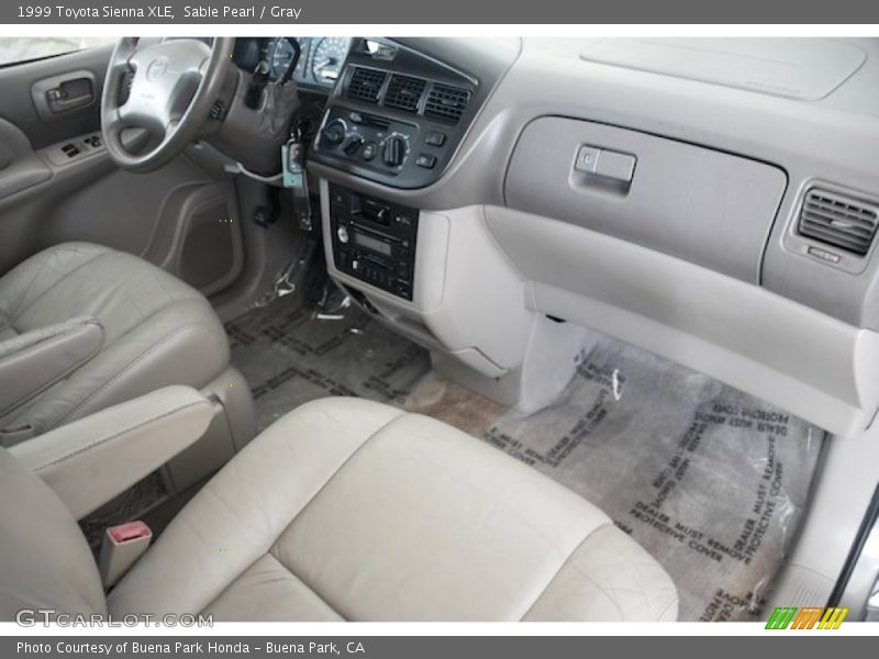 Sable Pearl / Gray 1999 Toyota Sienna XLE