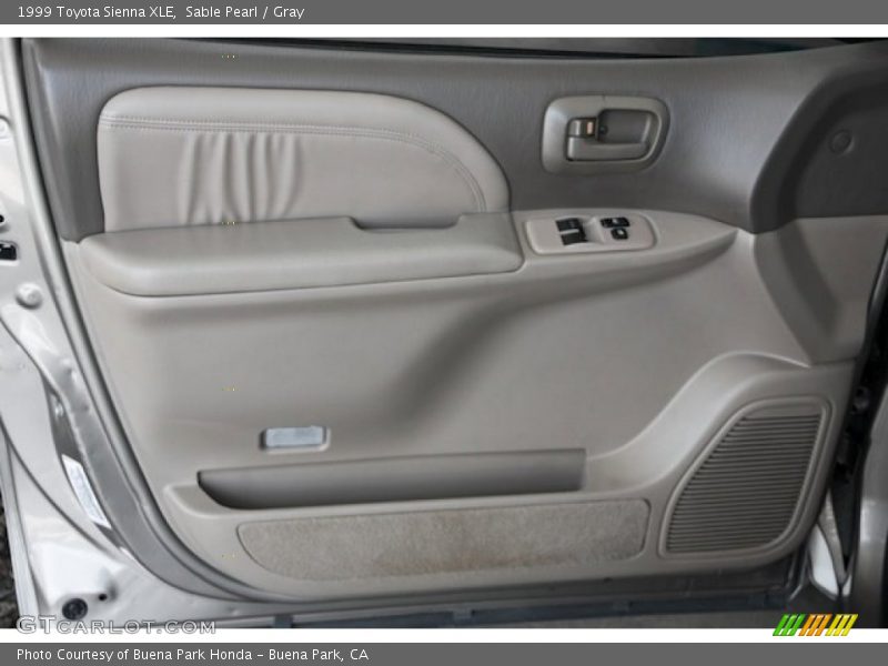 Sable Pearl / Gray 1999 Toyota Sienna XLE