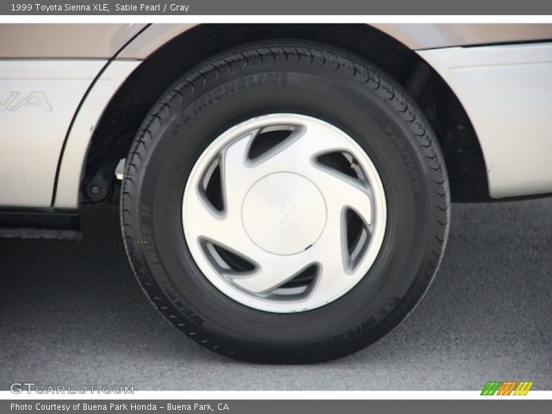 Sable Pearl / Gray 1999 Toyota Sienna XLE