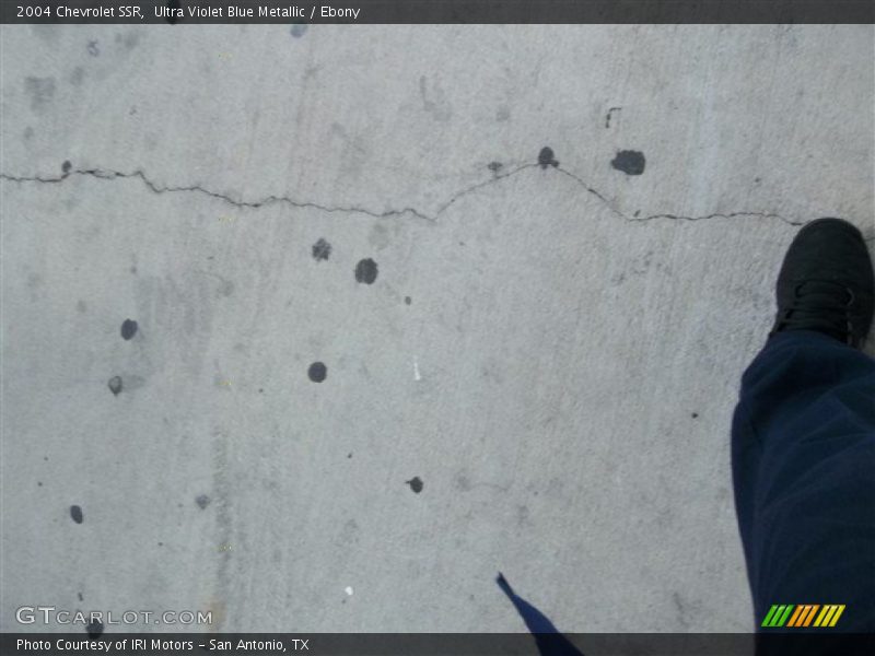 Ultra Violet Blue Metallic / Ebony 2004 Chevrolet SSR