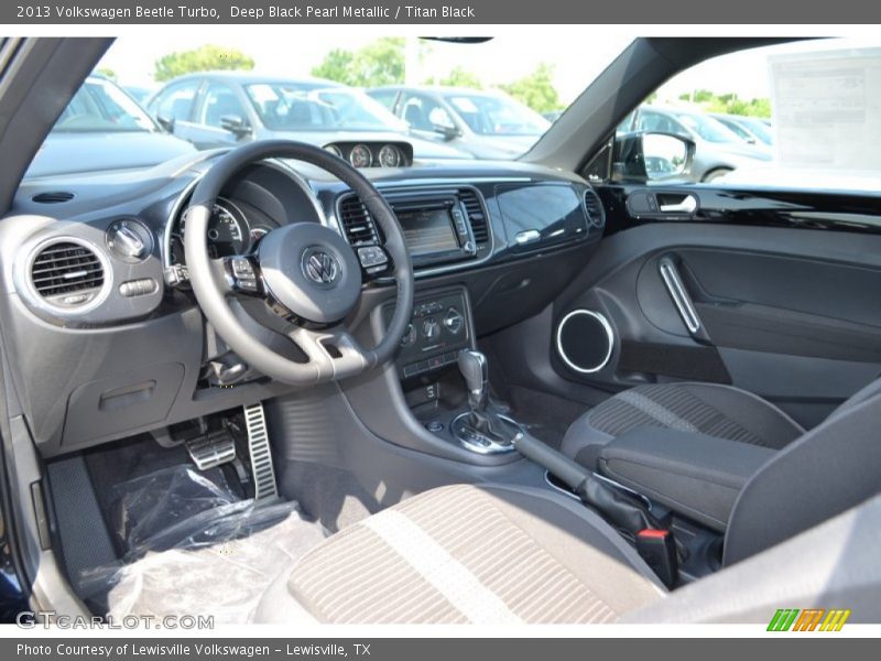 Deep Black Pearl Metallic / Titan Black 2013 Volkswagen Beetle Turbo