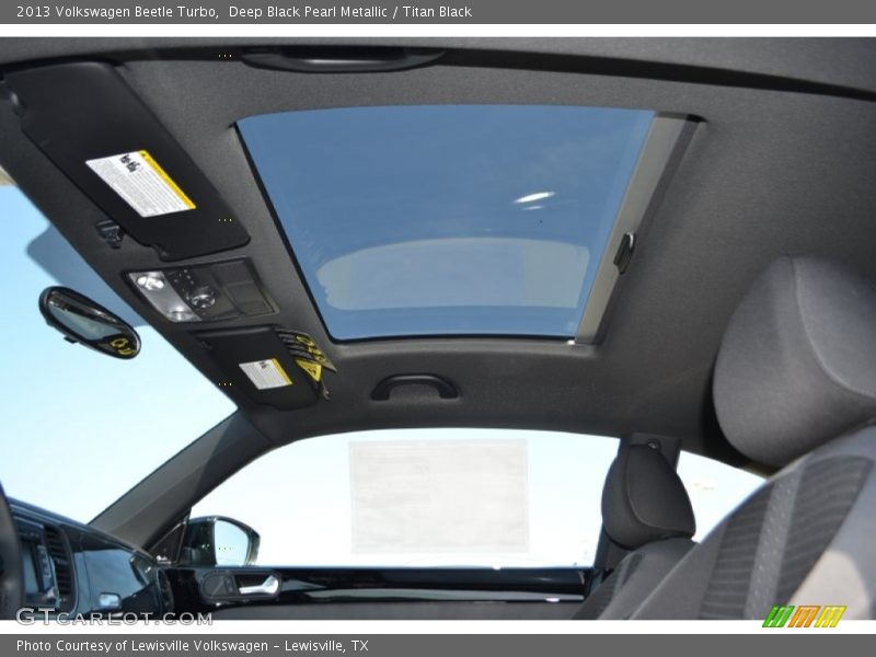 Deep Black Pearl Metallic / Titan Black 2013 Volkswagen Beetle Turbo