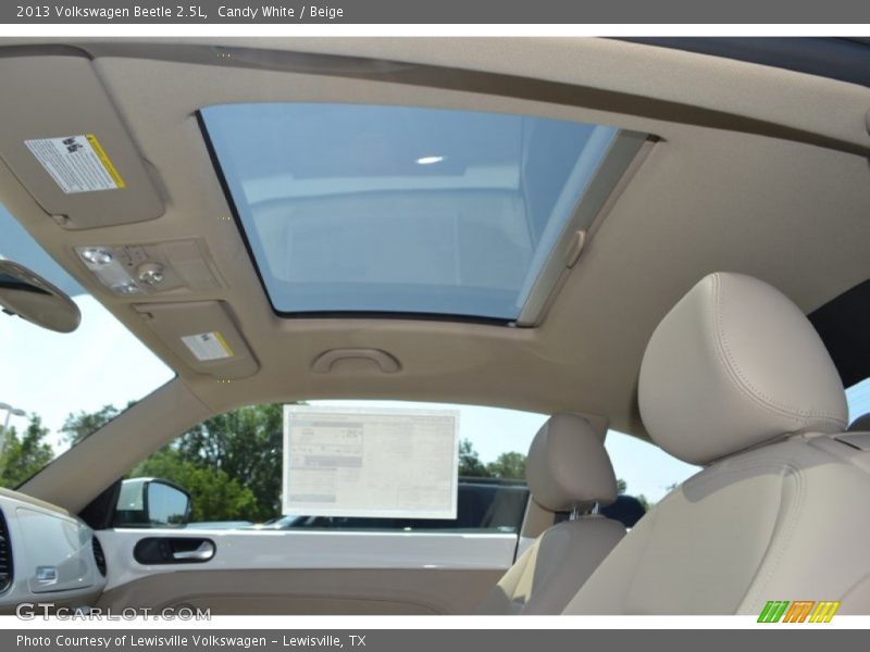 Candy White / Beige 2013 Volkswagen Beetle 2.5L