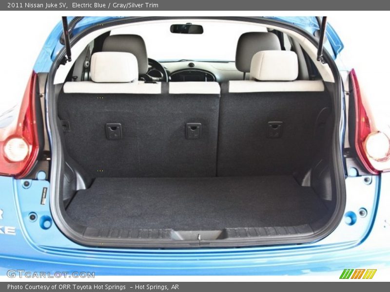  2011 Juke SV Trunk