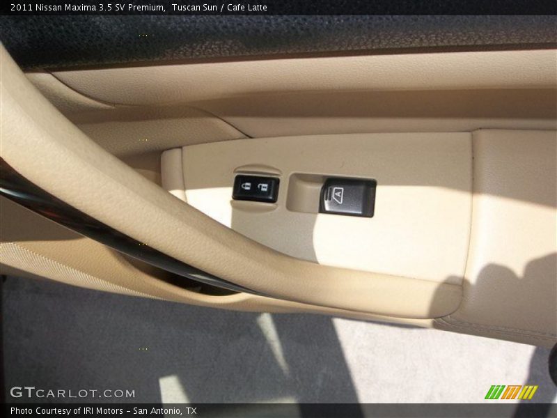 Tuscan Sun / Cafe Latte 2011 Nissan Maxima 3.5 SV Premium