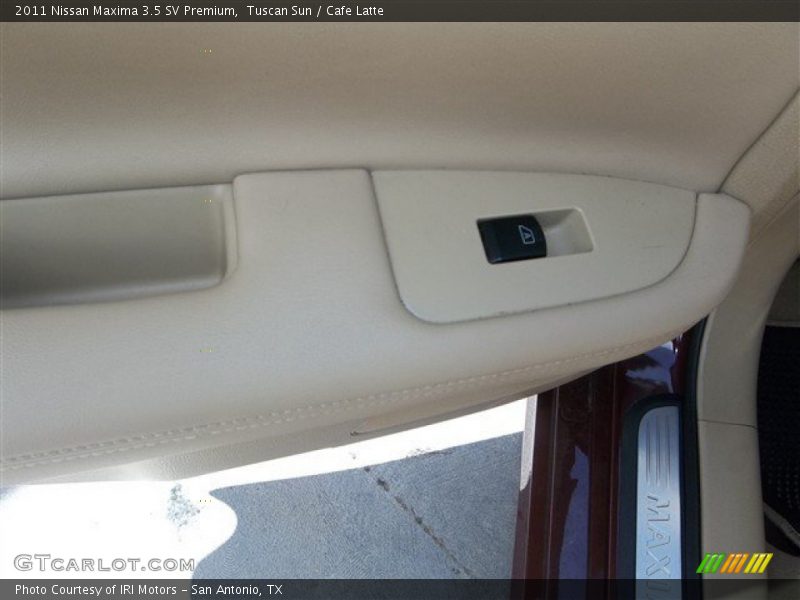 Tuscan Sun / Cafe Latte 2011 Nissan Maxima 3.5 SV Premium