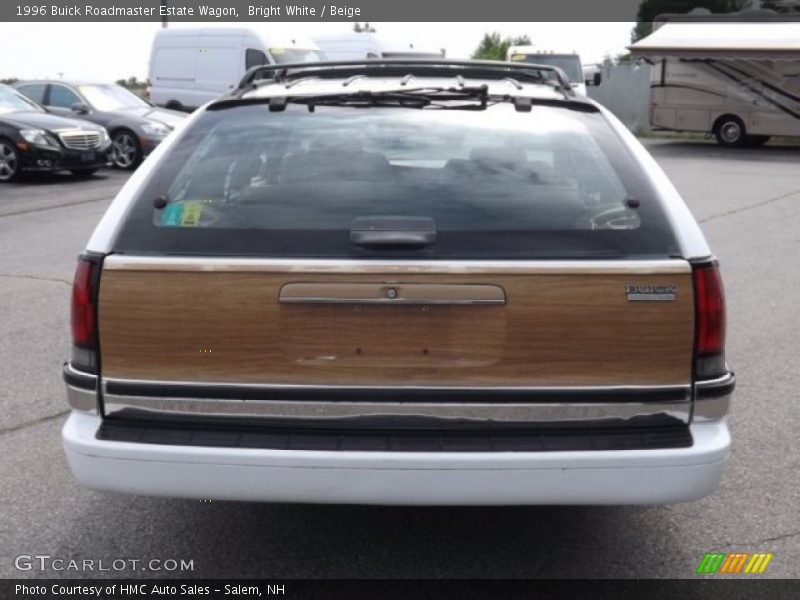 Bright White / Beige 1996 Buick Roadmaster Estate Wagon