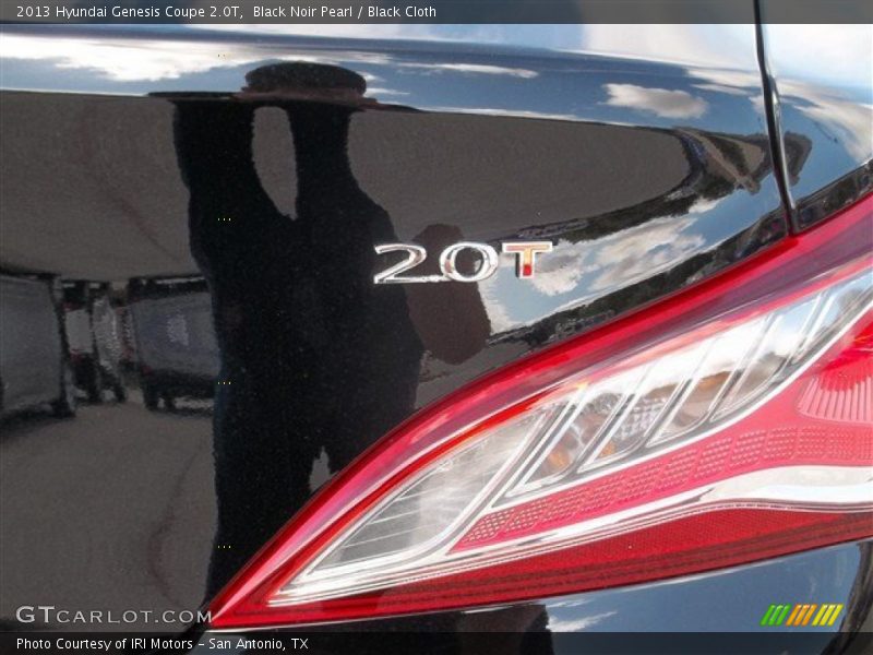 Black Noir Pearl / Black Cloth 2013 Hyundai Genesis Coupe 2.0T