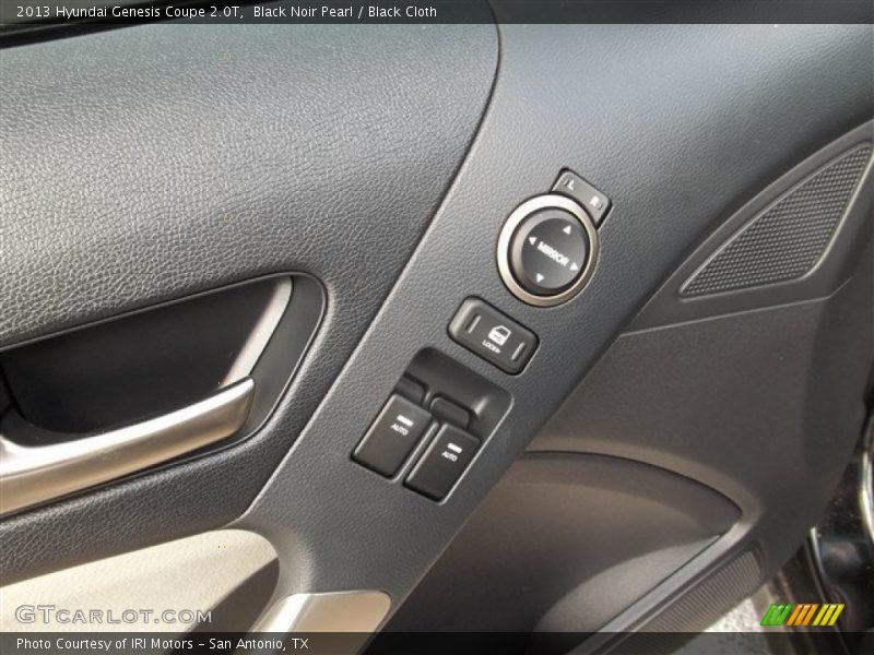 Black Noir Pearl / Black Cloth 2013 Hyundai Genesis Coupe 2.0T