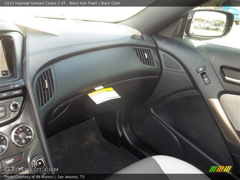 Black Noir Pearl / Black Cloth 2013 Hyundai Genesis Coupe 2.0T