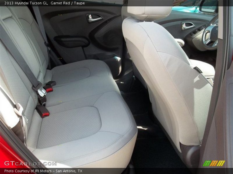 Garnet Red / Taupe 2013 Hyundai Tucson GL
