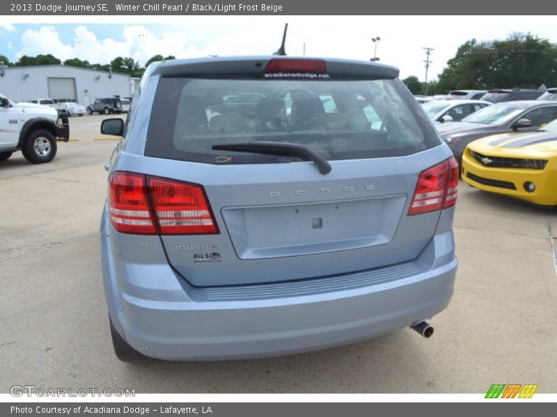 Winter Chill Pearl / Black/Light Frost Beige 2013 Dodge Journey SE