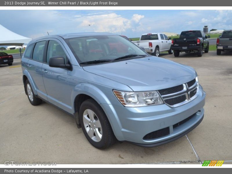 Winter Chill Pearl / Black/Light Frost Beige 2013 Dodge Journey SE