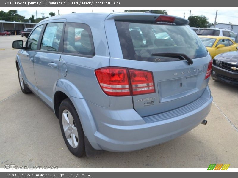Winter Chill Pearl / Black/Light Frost Beige 2013 Dodge Journey SE