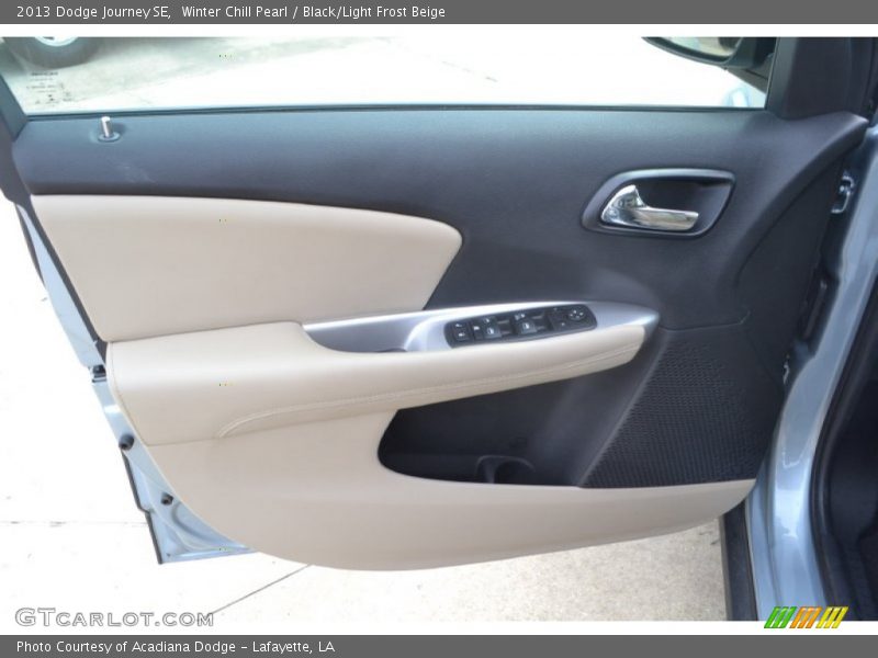 Winter Chill Pearl / Black/Light Frost Beige 2013 Dodge Journey SE