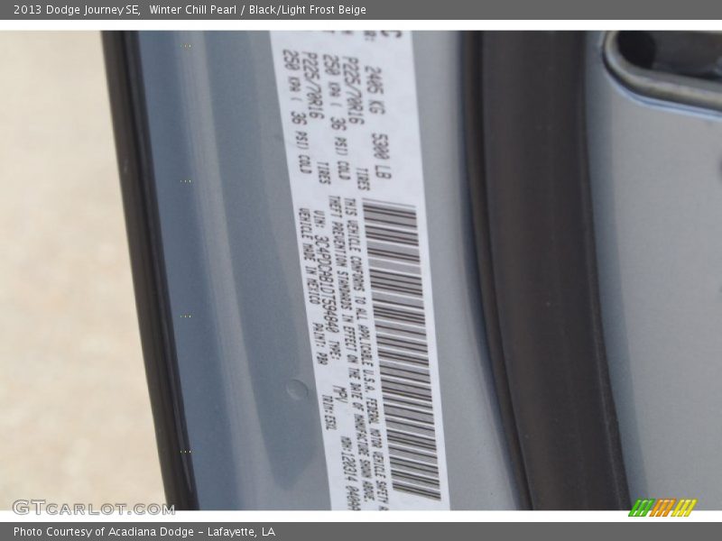 Winter Chill Pearl / Black/Light Frost Beige 2013 Dodge Journey SE