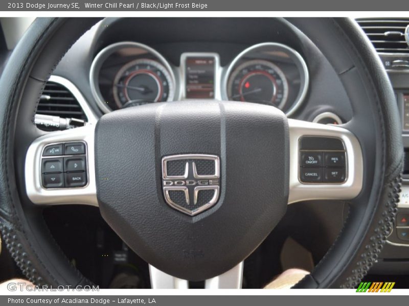 Winter Chill Pearl / Black/Light Frost Beige 2013 Dodge Journey SE