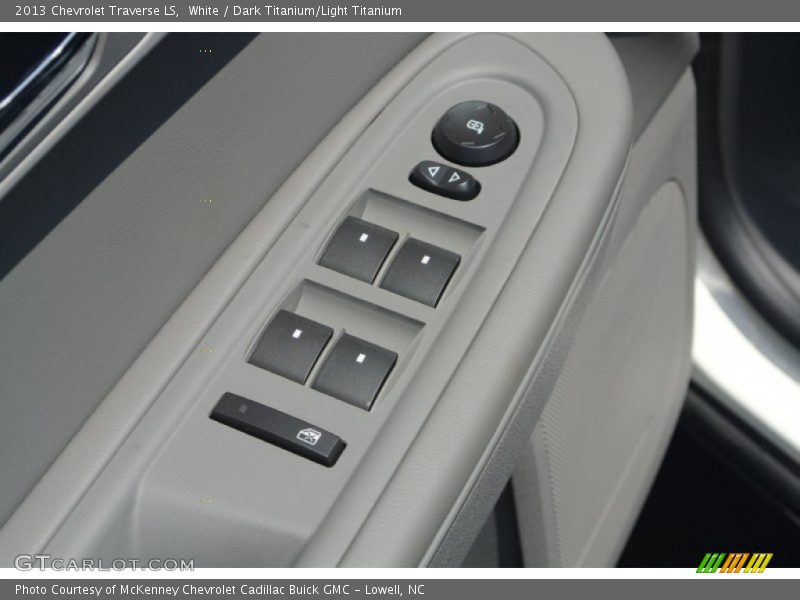 White / Dark Titanium/Light Titanium 2013 Chevrolet Traverse LS